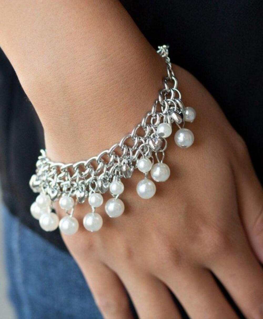 Classic Faux White Pearl & Silver Heart Mini Charms Bracelet Fashion Jewelry